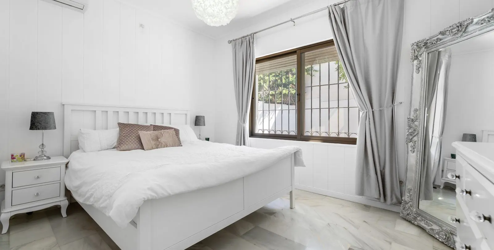 Sale of detached villa in Mijas 14
