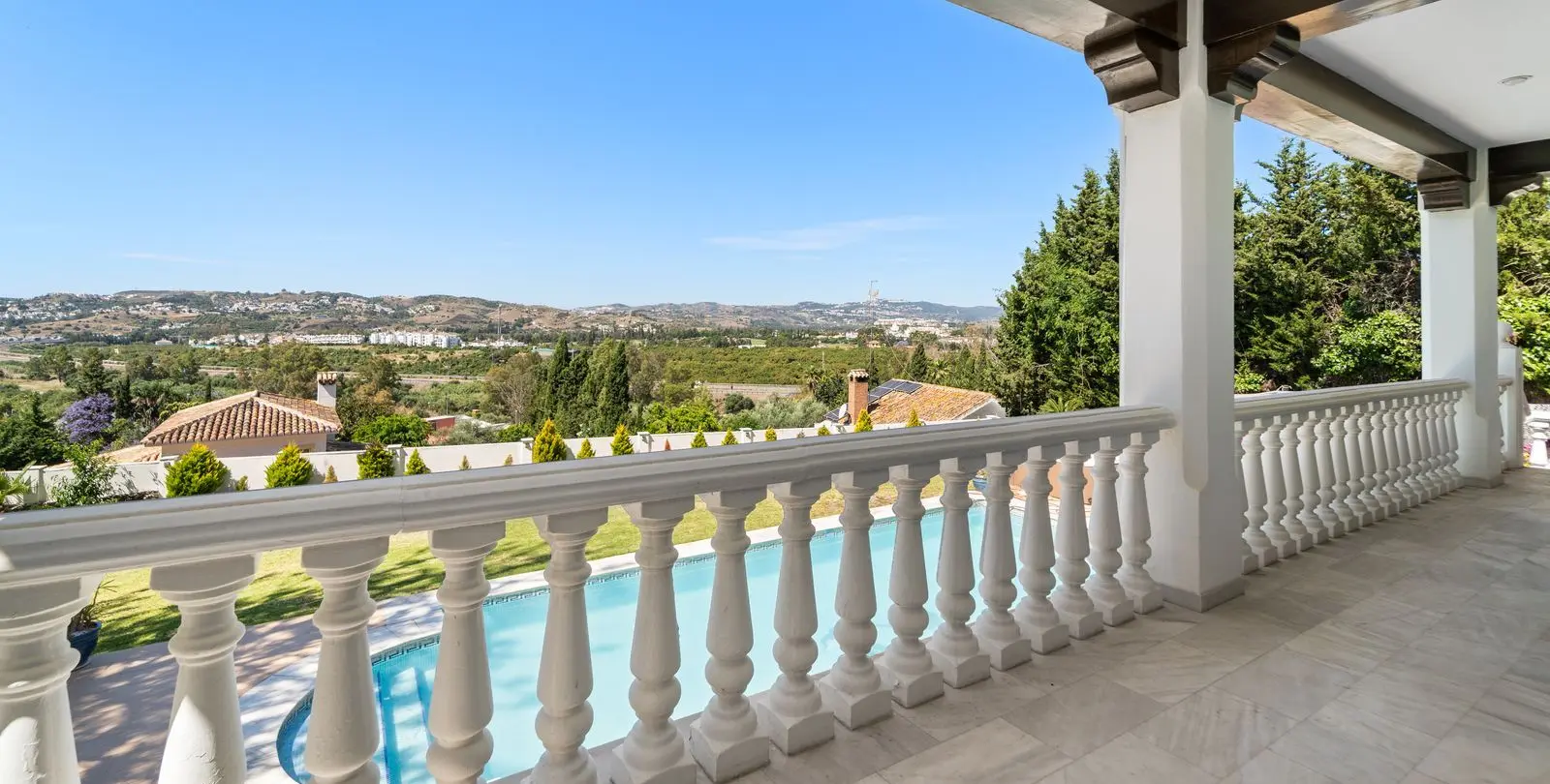 Sale of detached villa in Mijas 38