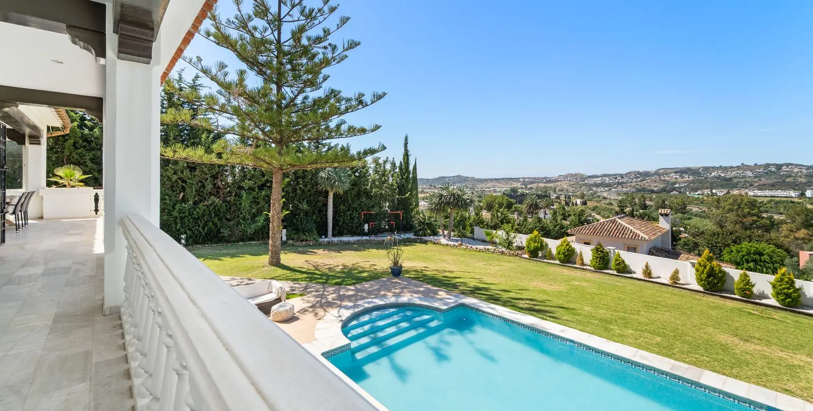 Sale of detached villa in Mijas 39