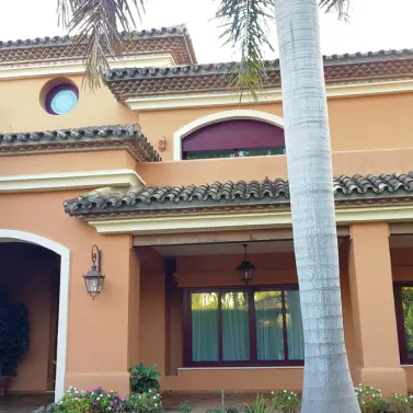 Sale of detached villa in Sierra Blanca