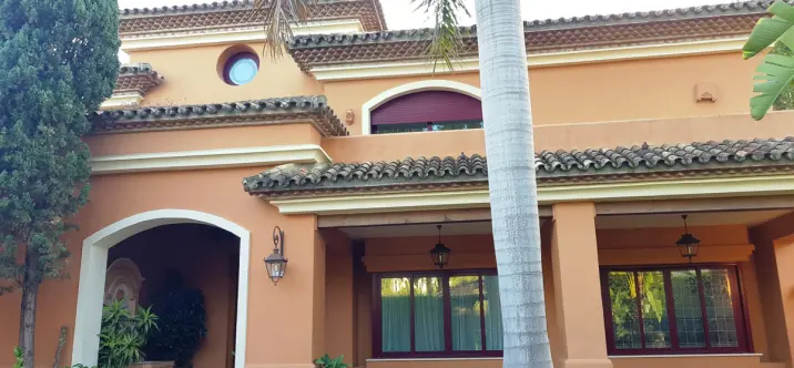 Sale of detached villa in Sierra Blanca 2