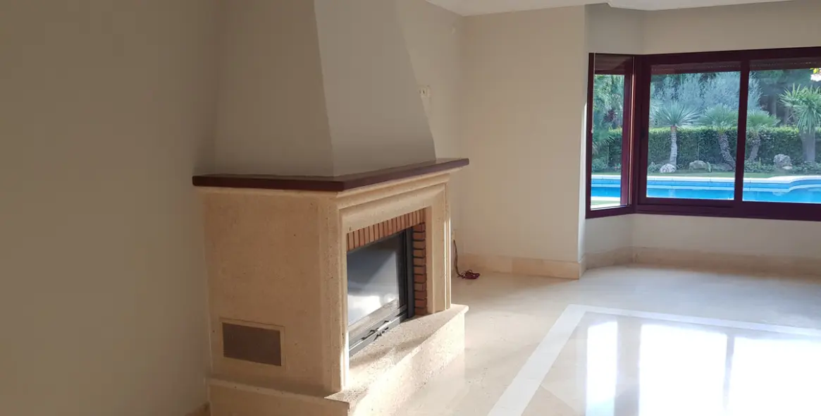 Sale of detached villa in Sierra Blanca 19