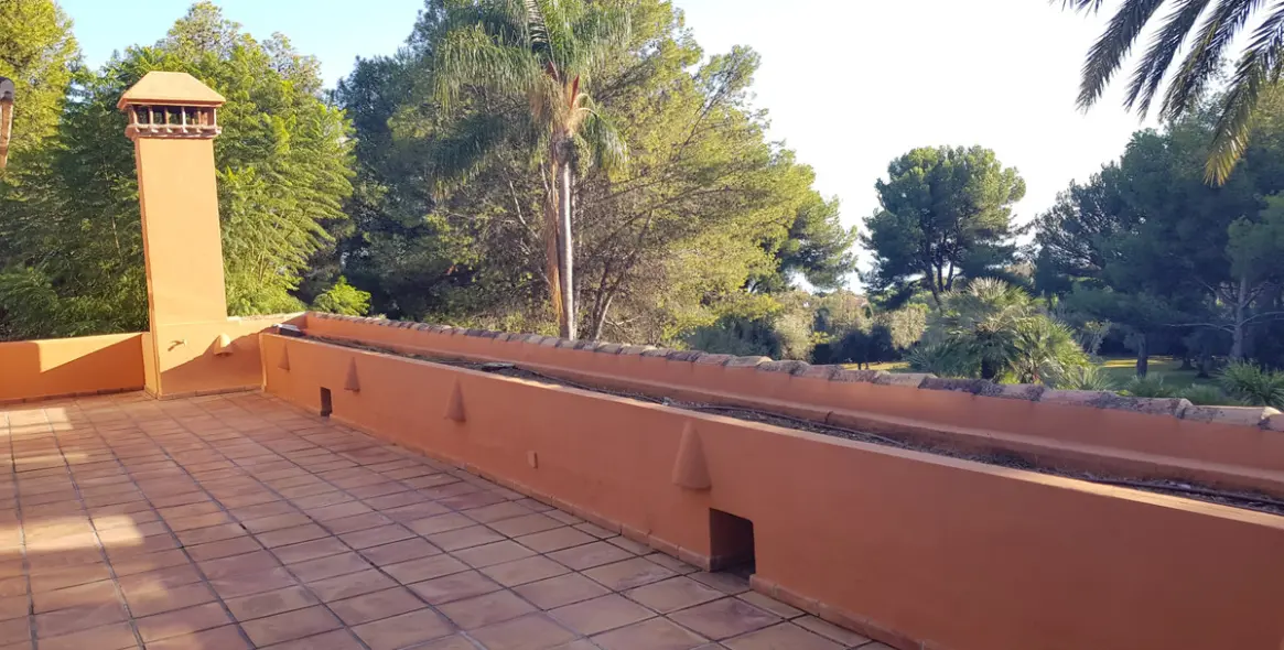 Продажа  отдельно стоящей виллы в Sierra Blanca 25