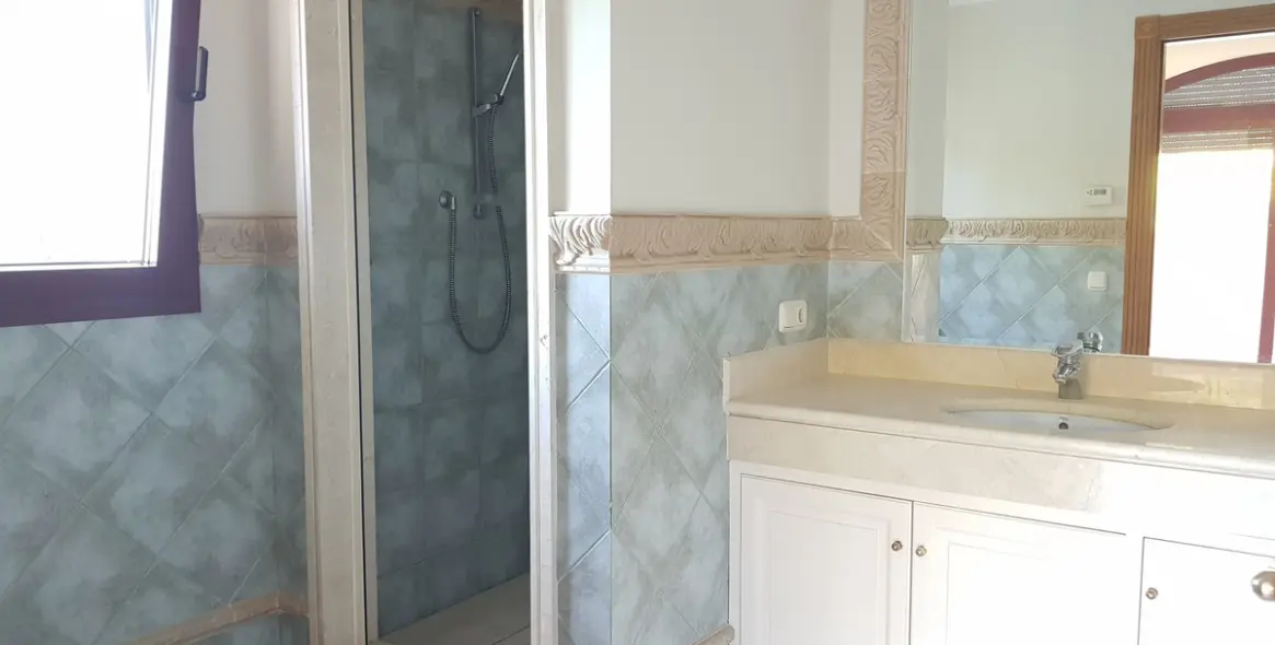 Продажа  отдельно стоящей виллы в Sierra Blanca 31