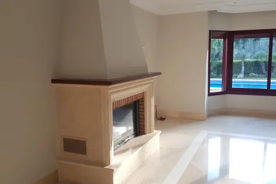Image 19 thumb
