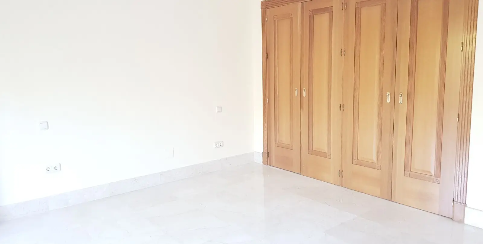 Venta de villa independiente en Sierra Blanca 21
