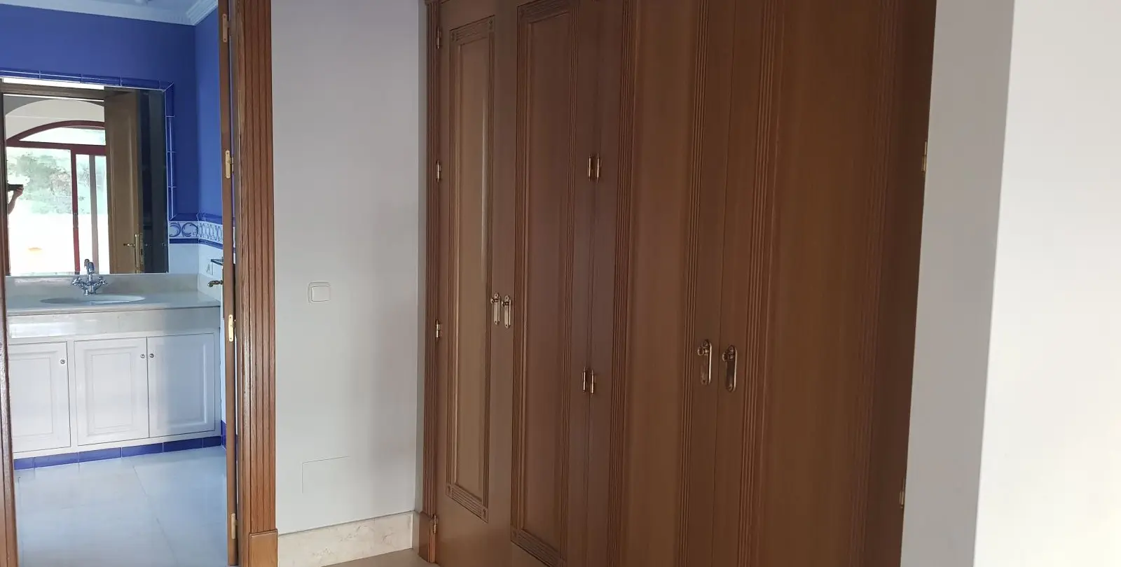 Venta de villa independiente en Sierra Blanca 28