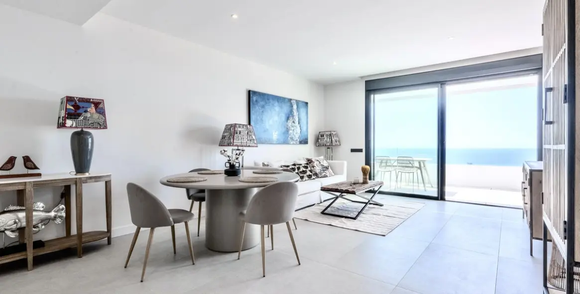 Долгосрочная аренда апартаментов на среднем этаже в Altos de los Monteros 3