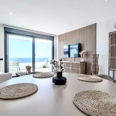 Долгосрочная аренда апартаментов на среднем этаже в Altos de los Monteros