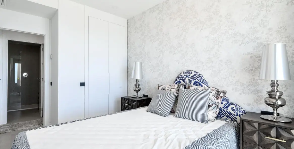 Долгосрочная аренда апартаментов на среднем этаже в Altos de los Monteros 15