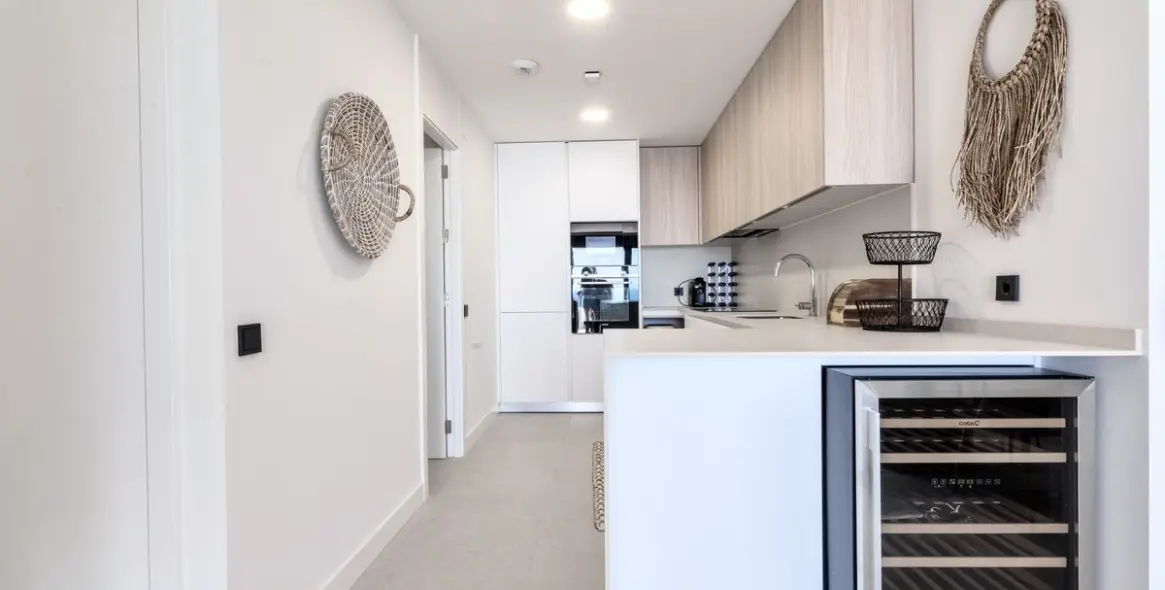 Долгосрочная аренда апартаментов на среднем этаже в Altos de los Monteros 16