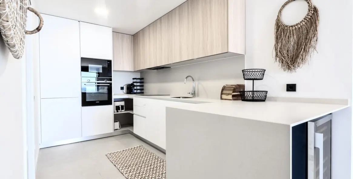 Долгосрочная аренда апартаментов на среднем этаже в Altos de los Monteros 17