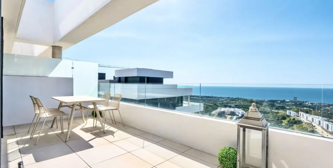 Долгосрочная аренда апартаментов на среднем этаже в Altos de los Monteros 25