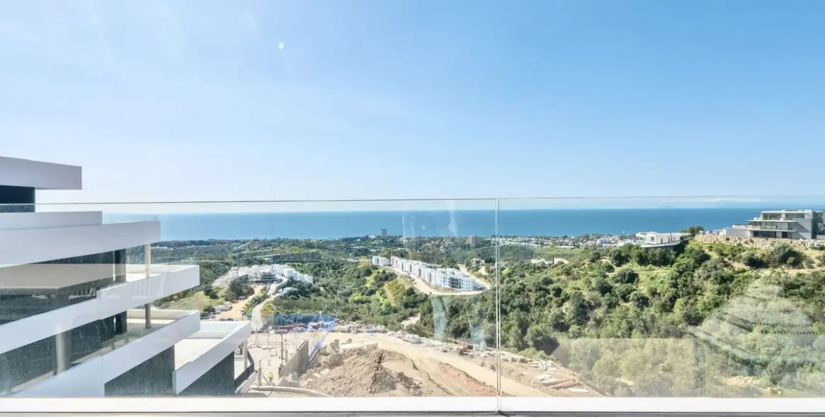 Долгосрочная аренда апартаментов на среднем этаже в Altos de los Monteros 27