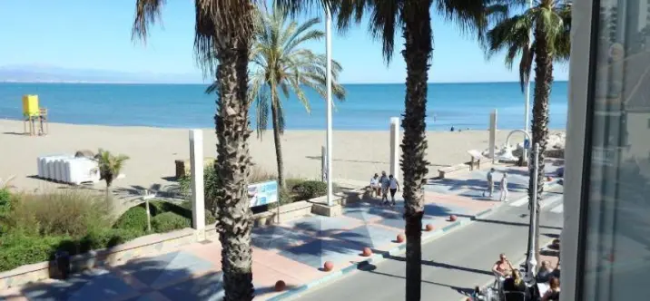 Продажа апартаментов на среднем этаже в Benalmadena 0