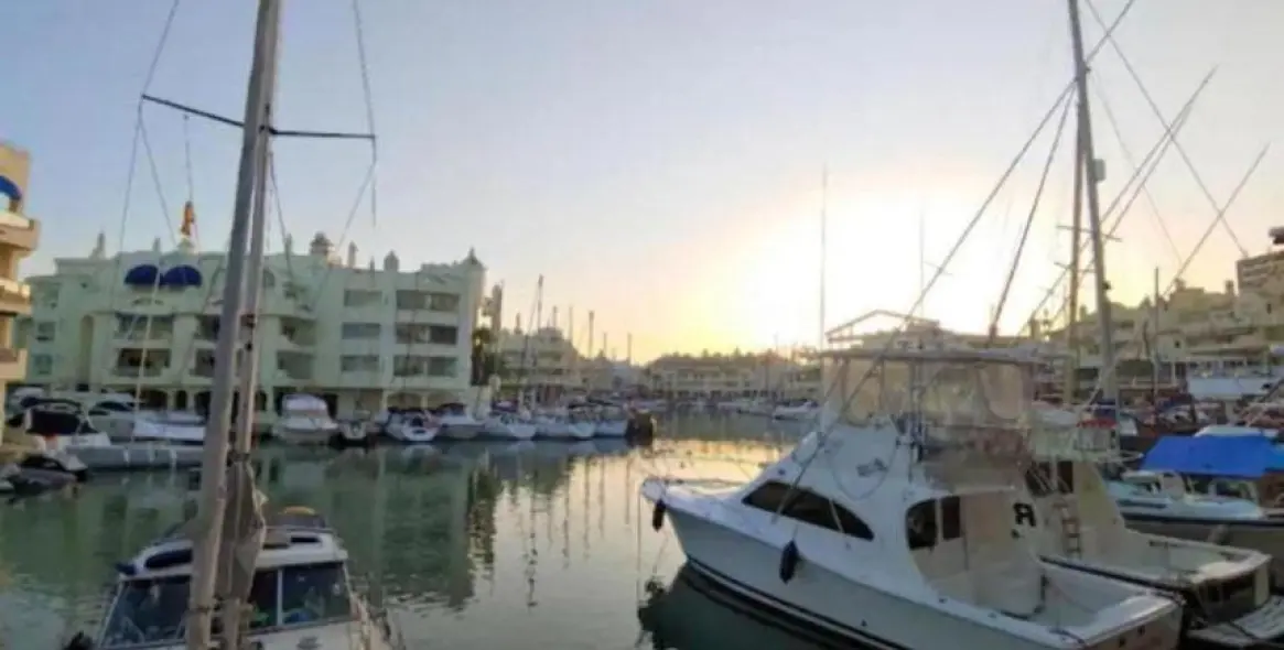 Sale of middle floor apartment in Benalmadena 13