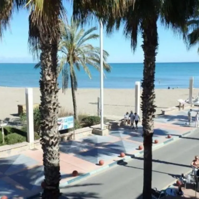 Venta de apartamento en planta media en Benalmadena