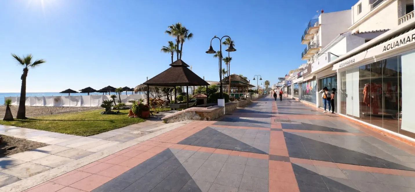 Venta de apartamento en planta media en Torremolinos 3