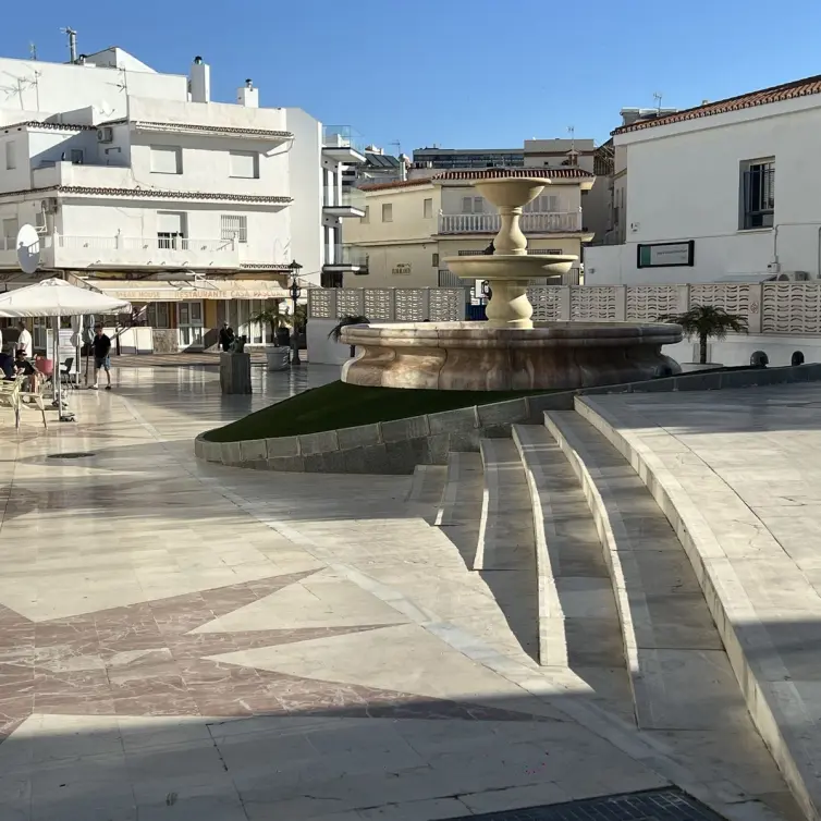 Venta de apartamento en planta media en Torremolinos