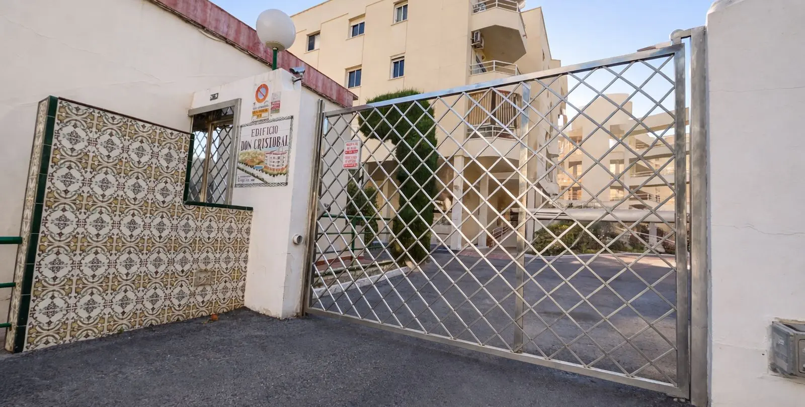 Sale of middle floor apartment in Torremolinos 7