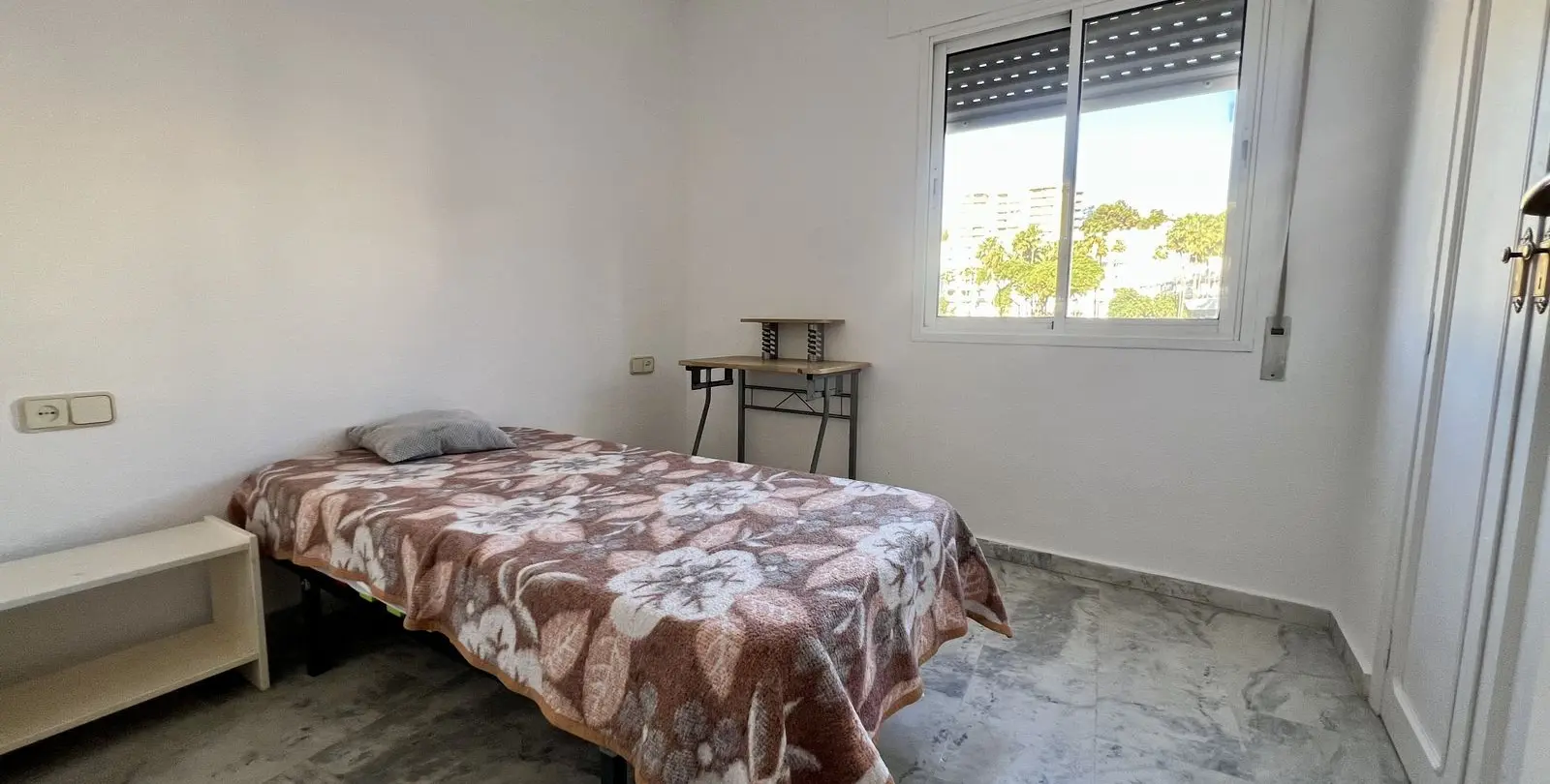 Sale of middle floor apartment in Torremolinos 18