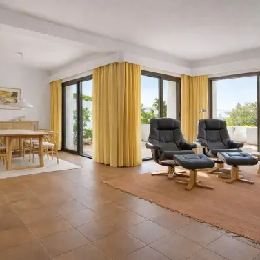 Sale of ground floor apartment in Istán