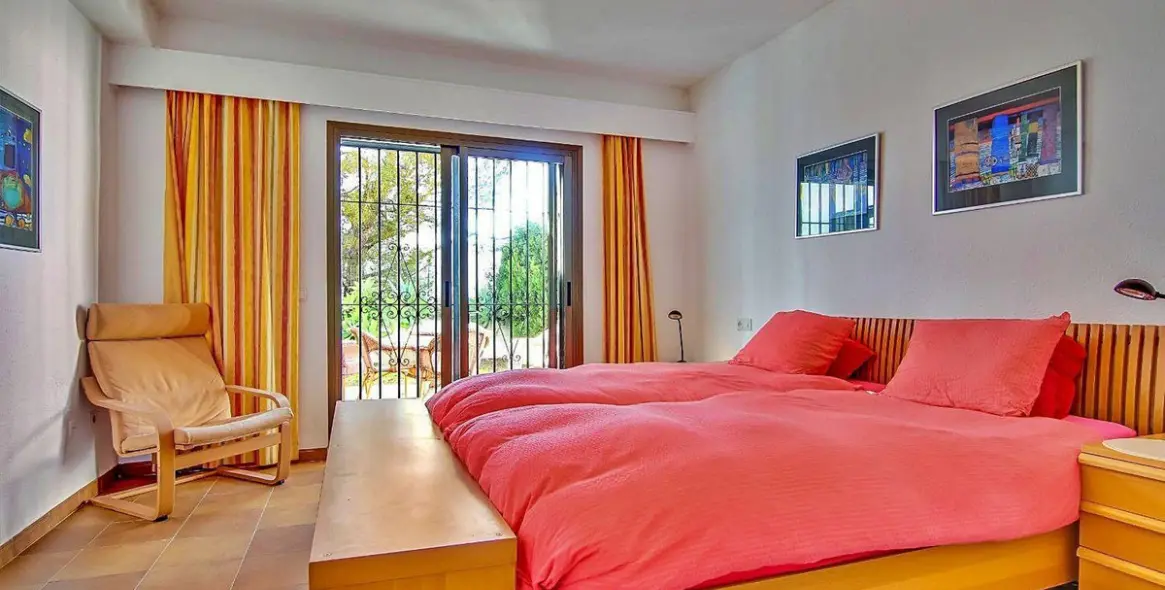 Sale of ground floor apartment in Istán 13