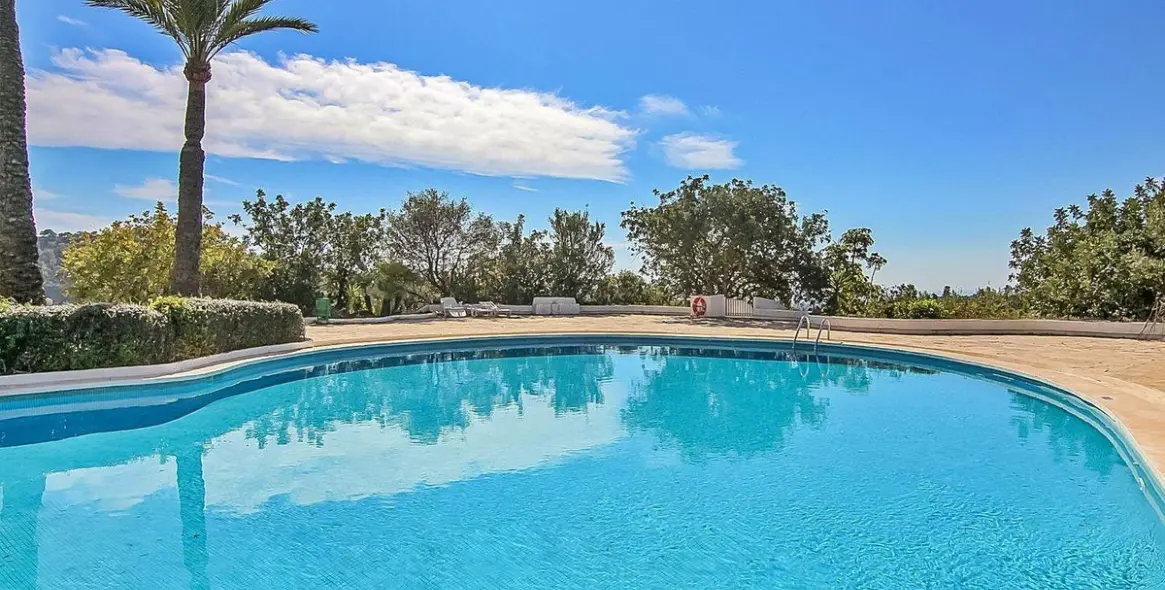 Sale of ground floor apartment in Istán 14