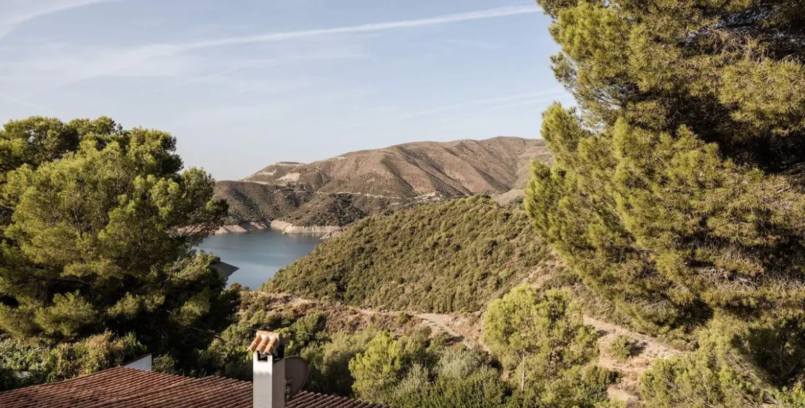 Sale of ground floor apartment in Istán 19