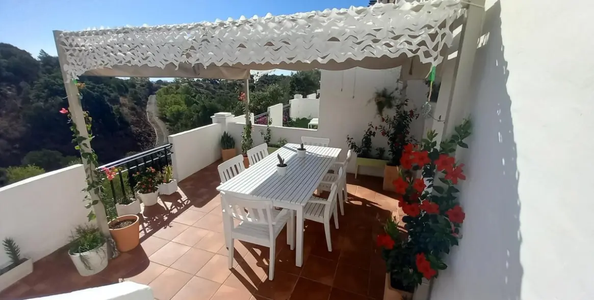 Sale of ground floor apartment in Marbella 2