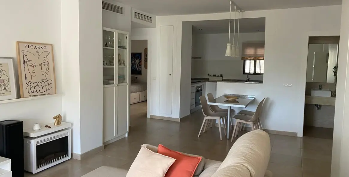 Sale of ground floor apartment in Marbella 8