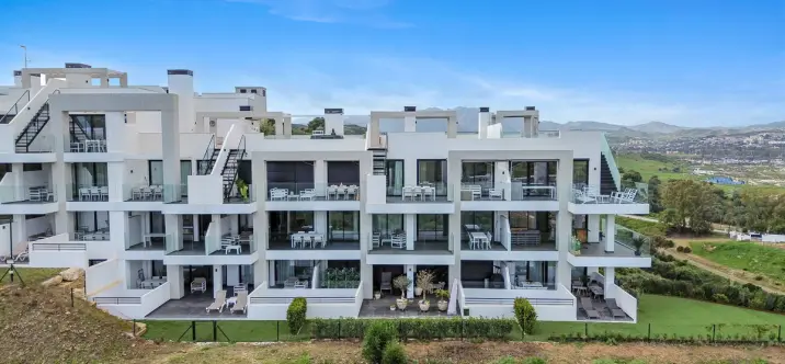Venta de apartamento en planta media en Mijas 1