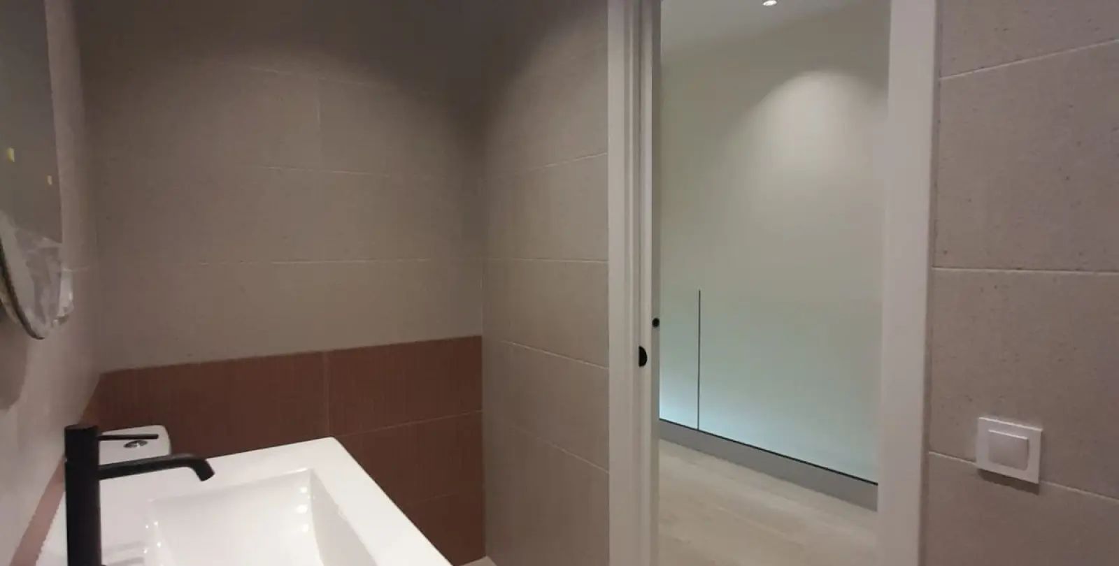 Sale of ground floor apartment in Málaga 12