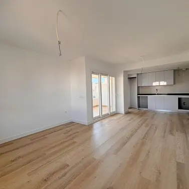 Sale of middle floor apartment in Nueva Andalucía