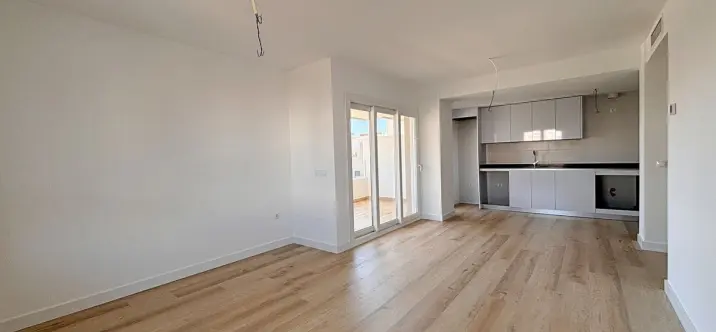 Sale of middle floor apartment in Nueva Andalucía 0