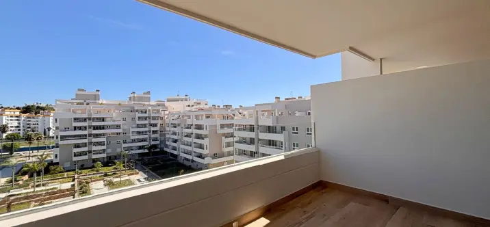 Sale of middle floor apartment in Nueva Andalucía 1