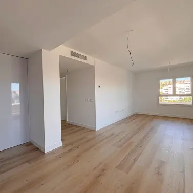 Sale of middle floor apartment in Nueva Andalucía