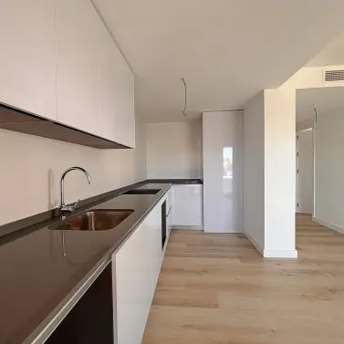 Sale of middle floor apartment in Nueva Andalucía