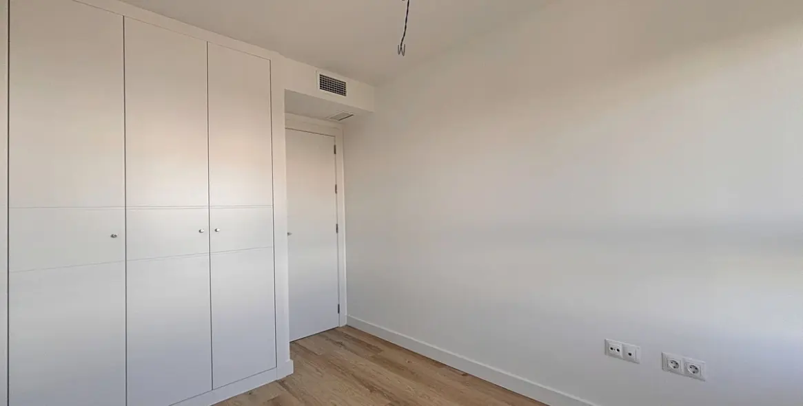 Sale of middle floor apartment in Nueva Andalucía 25