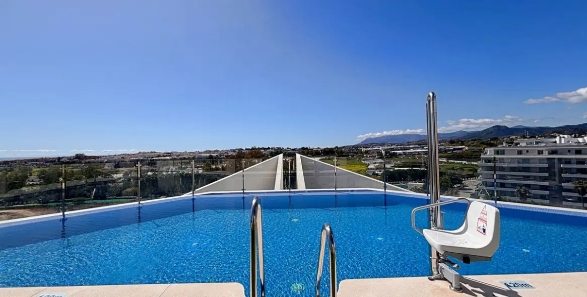 Sale of middle floor apartment in Nueva Andalucía 29