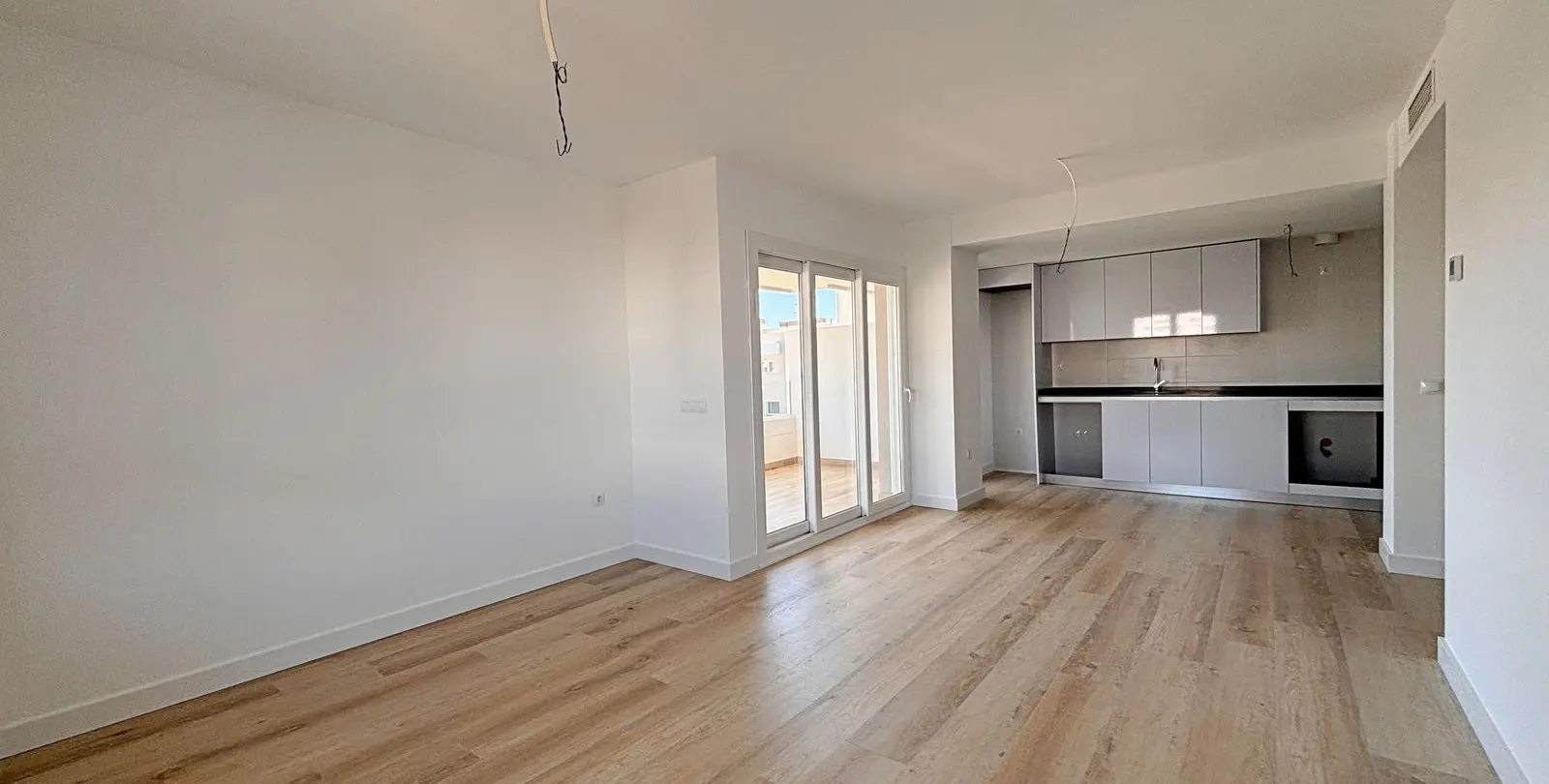 Sale of middle floor apartment in Nueva Andalucía 2