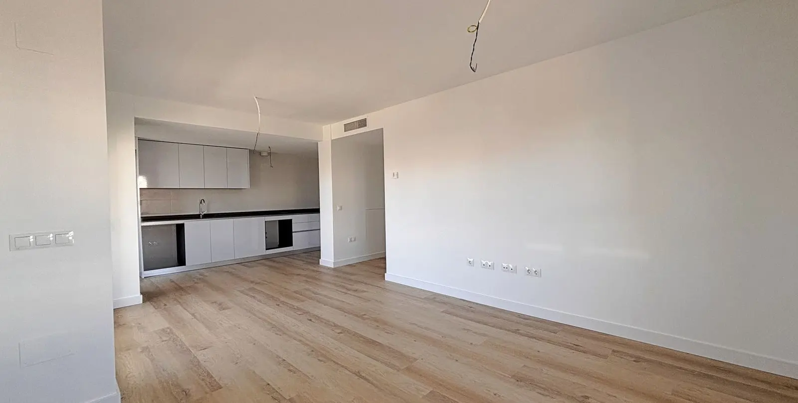 Sale of middle floor apartment in Nueva Andalucía 5