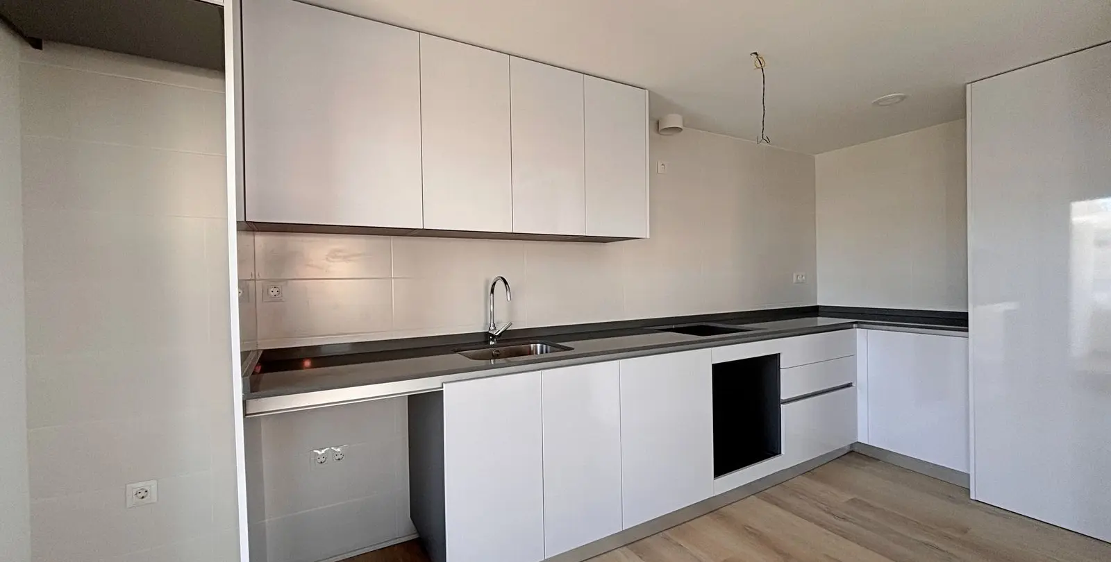 Sale of middle floor apartment in Nueva Andalucía 9