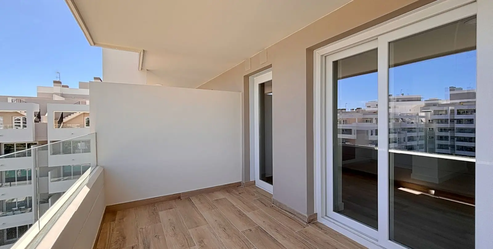 Sale of middle floor apartment in Nueva Andalucía 10