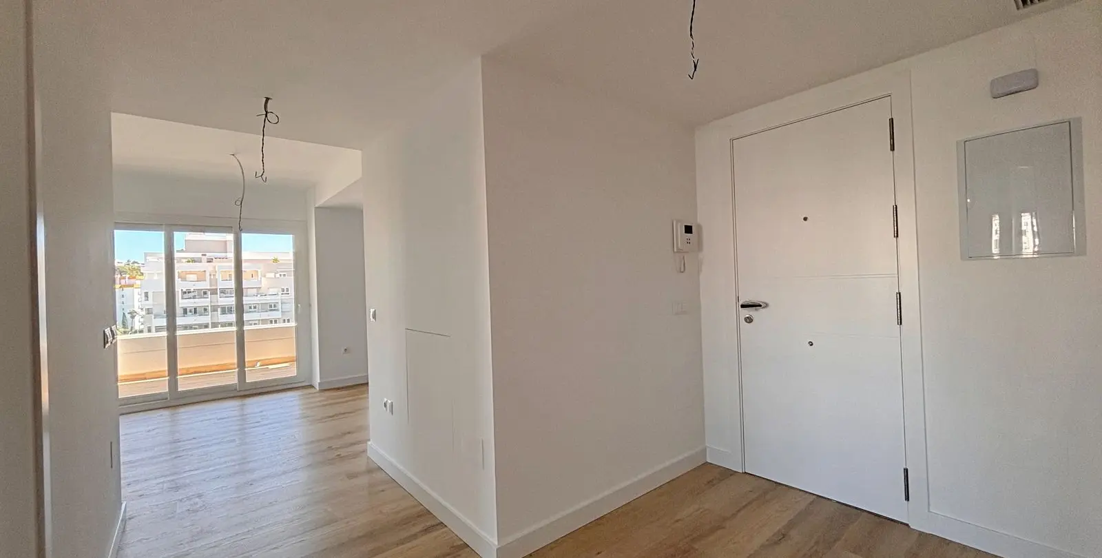 Sale of middle floor apartment in Nueva Andalucía 12