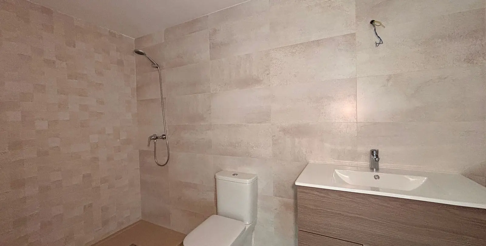 Sale of middle floor apartment in Nueva Andalucía 19