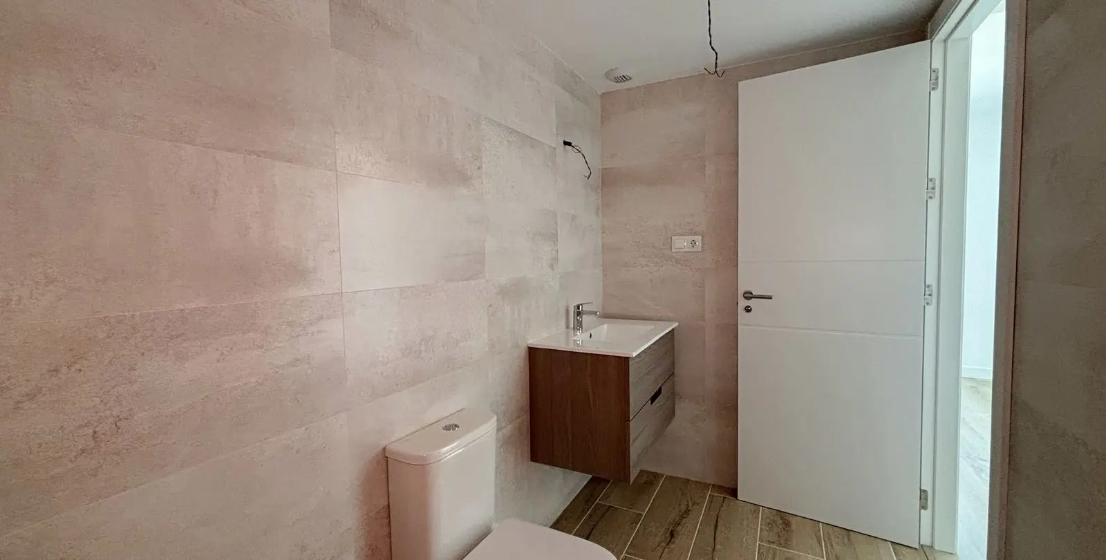 Sale of middle floor apartment in Nueva Andalucía 20