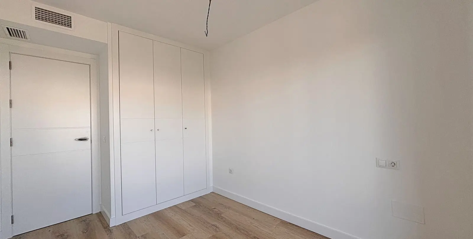 Sale of middle floor apartment in Nueva Andalucía 25