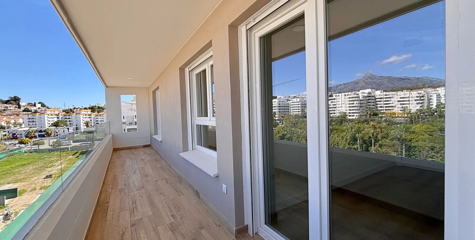 Sale of middle floor apartment in Nueva Andalucía 27