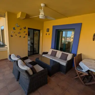 Продажа апартаментов на среднем этаже в San Pedro de Alcántara